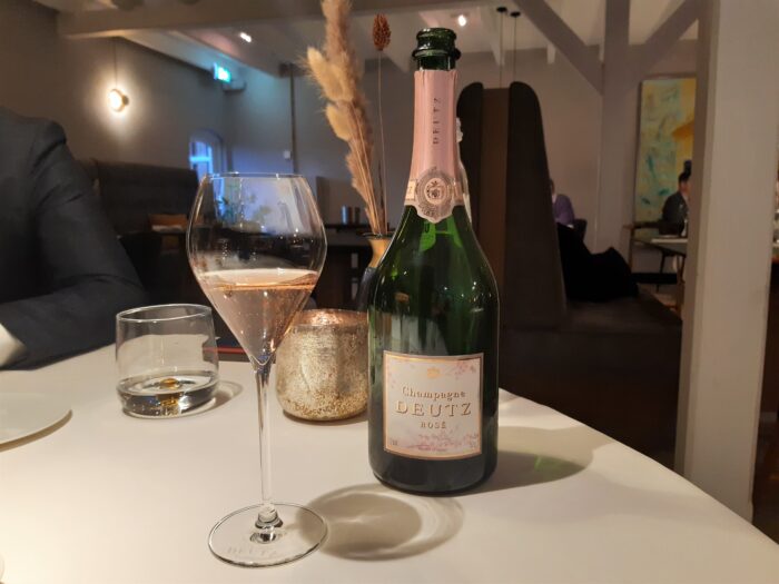 Champagne Deutz diner bij 't Ganzenest in Rijswijk